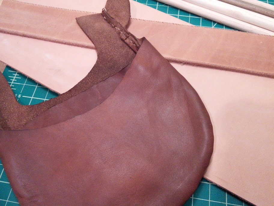walnut_dyed_oiled_leather.jpg