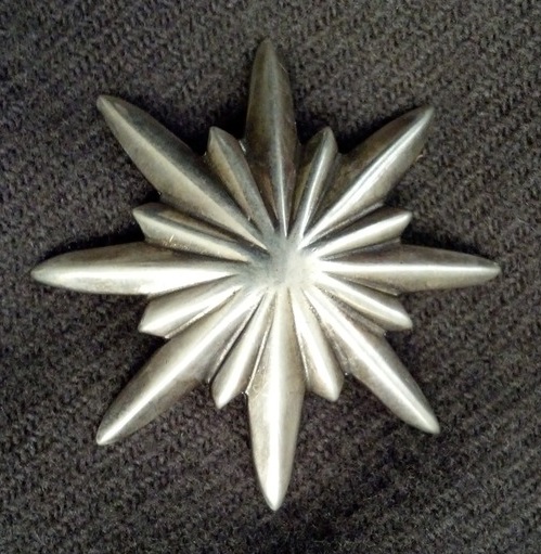 Brooch_front.jpg